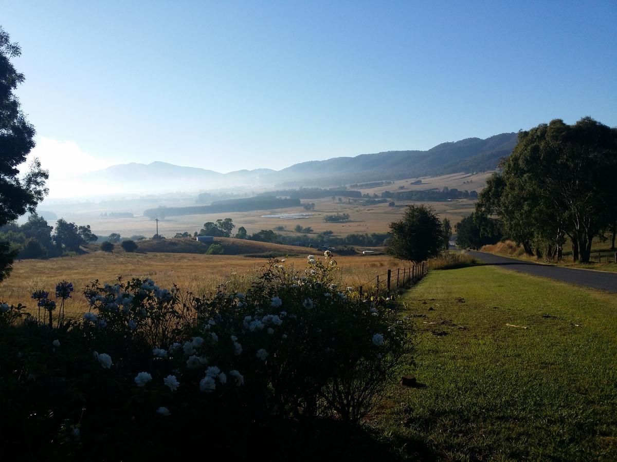 Rosewhite House Bed & Breakfast Myrtleford Eksteriør bilde