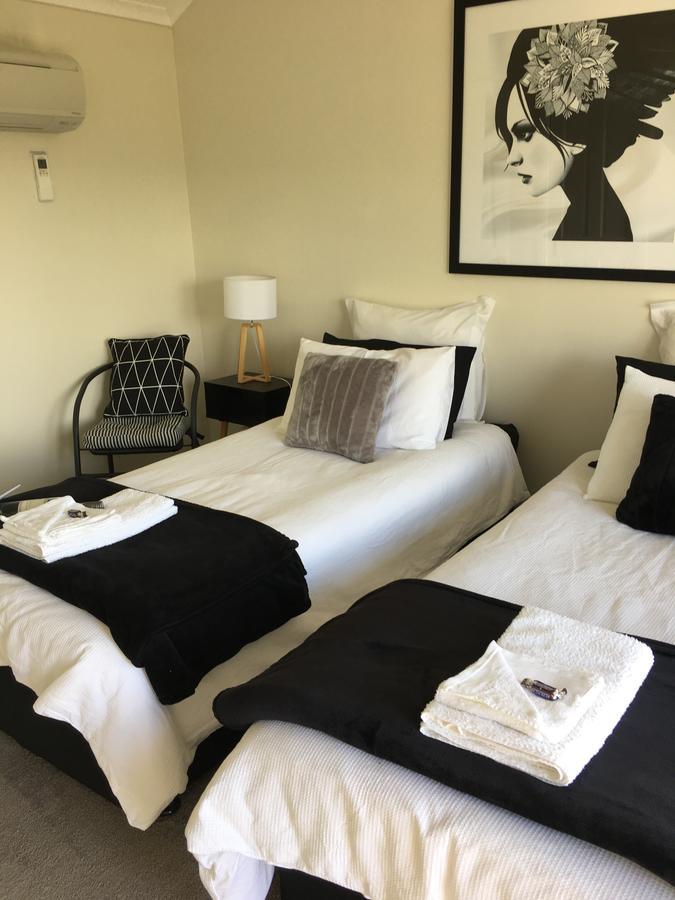 Rosewhite House Bed & Breakfast Myrtleford Eksteriør bilde
